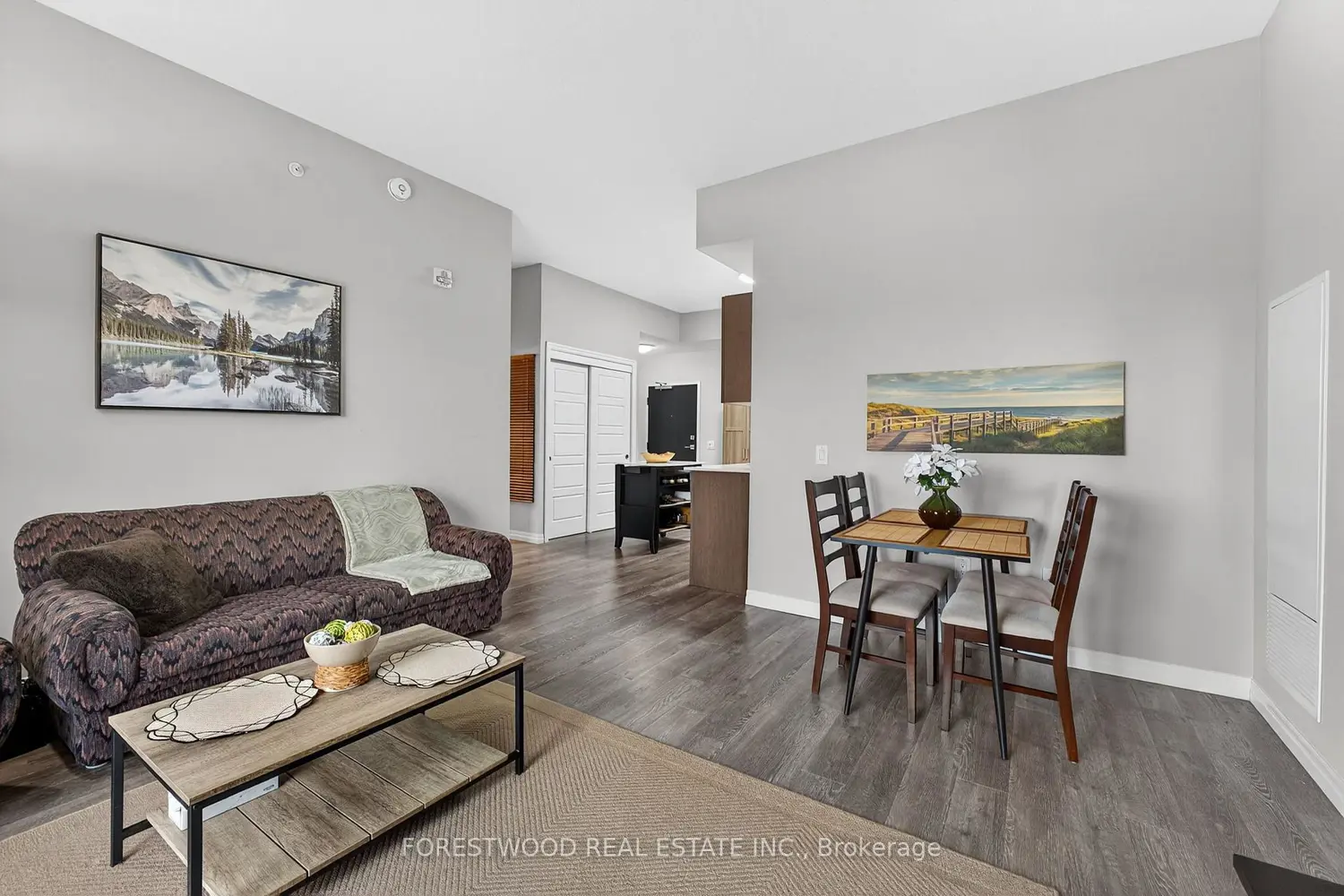 Additional image 8 of 35 Kingsbury Square 425