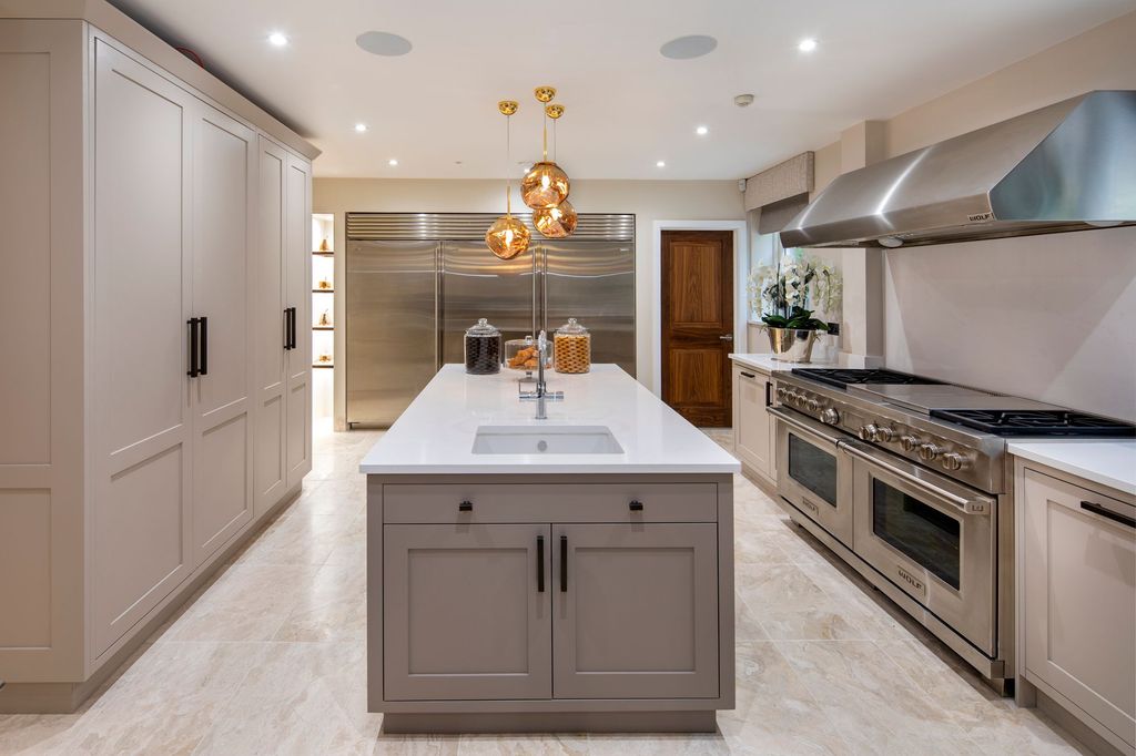 Additional image 5 of 6 bed detached house to rentStoke Wood, Stoke Poges SL2