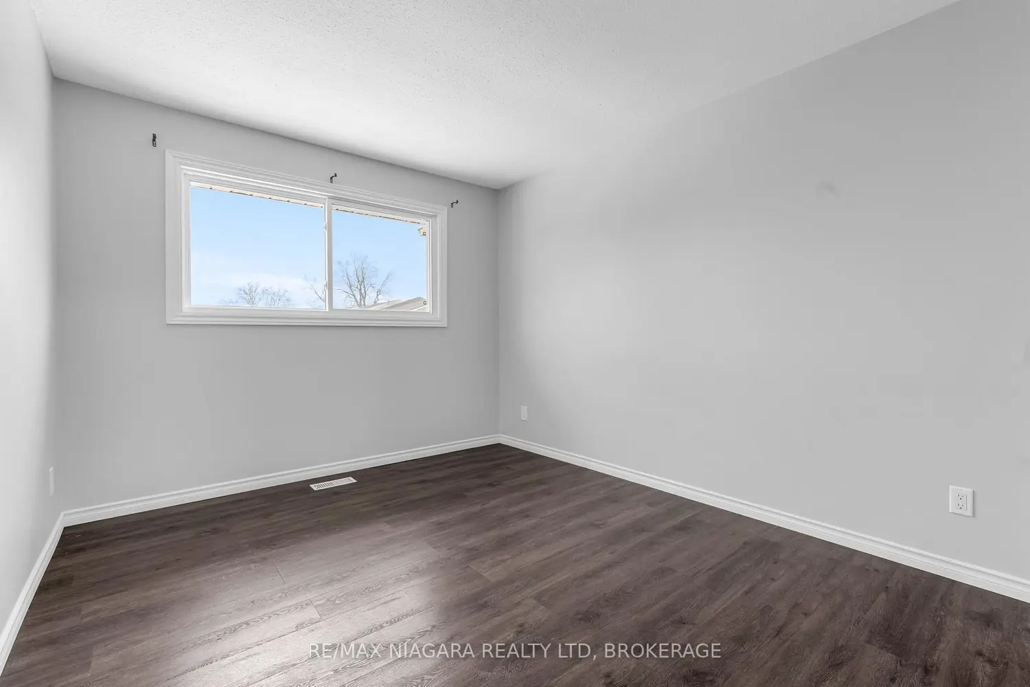 Additional image 16 of 100 Brownleigh Avenue 244