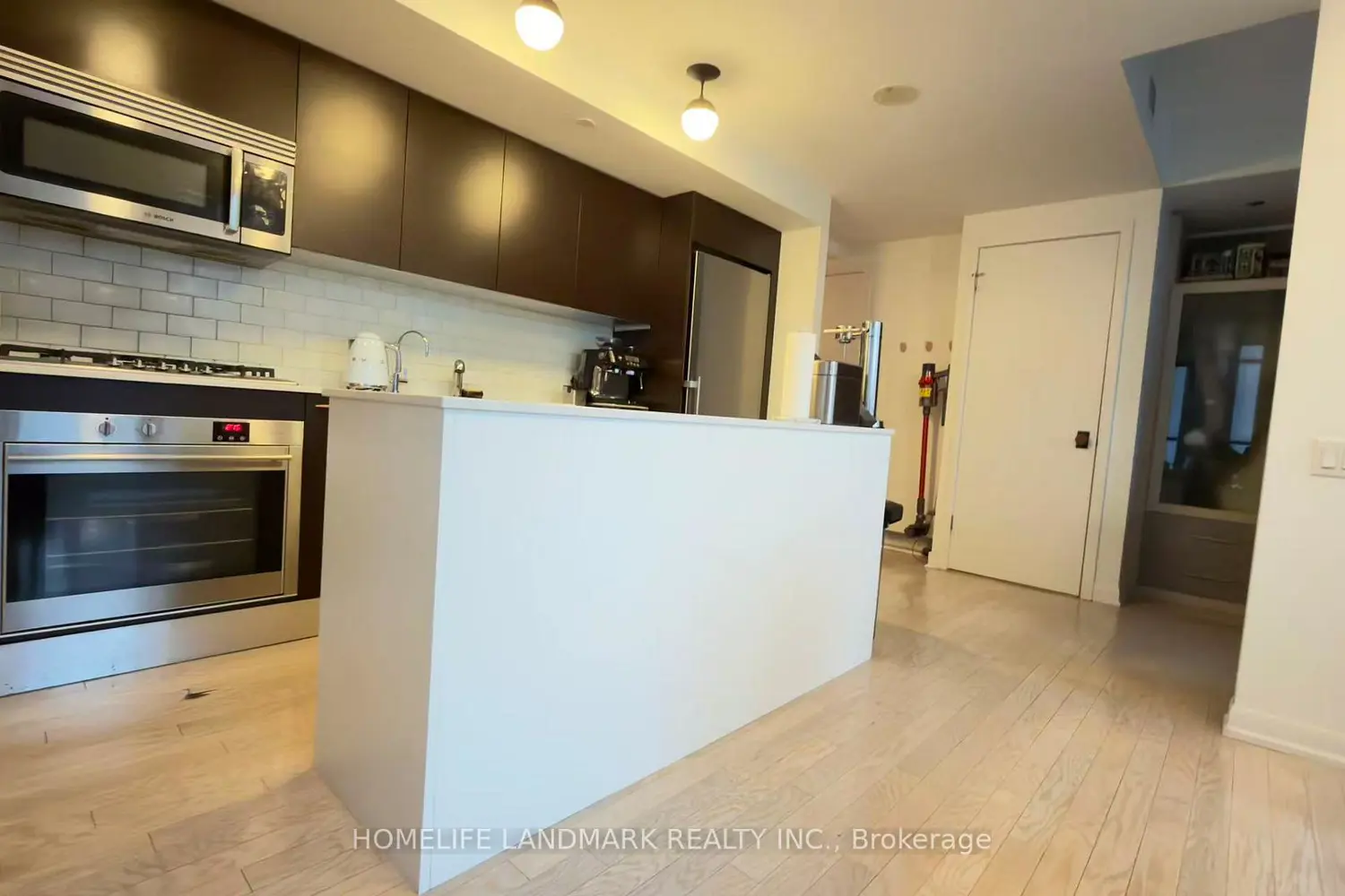 Additional image 14 of 375 King Street 1109