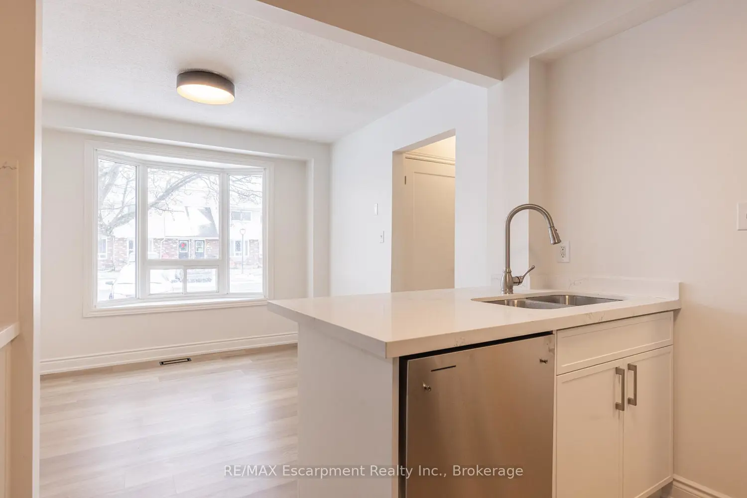 Additional image 11 of 100 Brownleigh Avenue 288