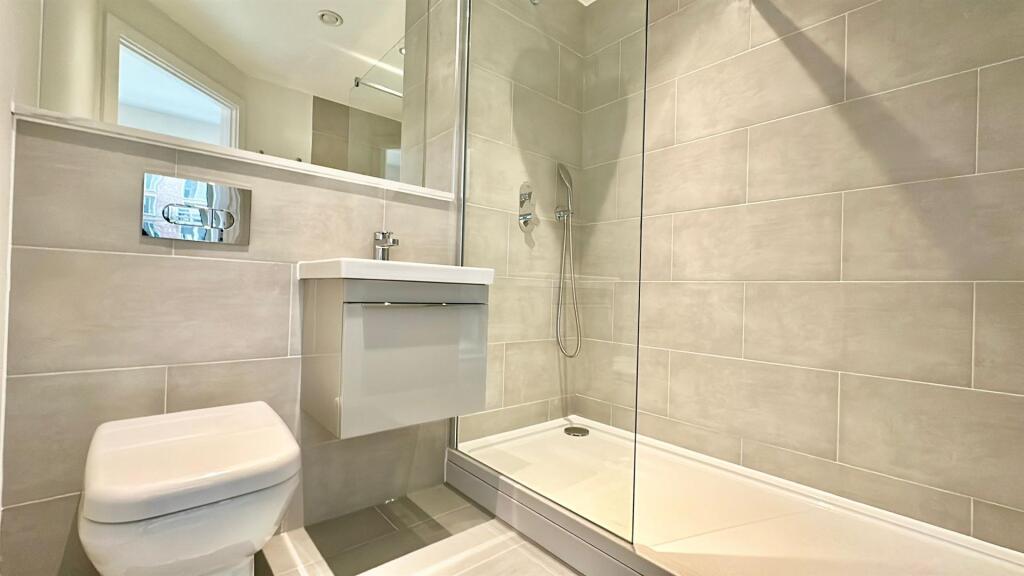 Additional image 10 of BRAND NEW APARTMENT- Boulevard Plaza, Birmingham, B5