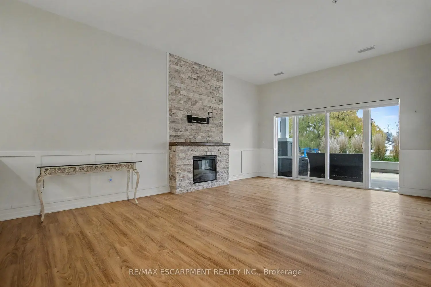 Additional image 4 of 39 Sister Varga Terrace 006