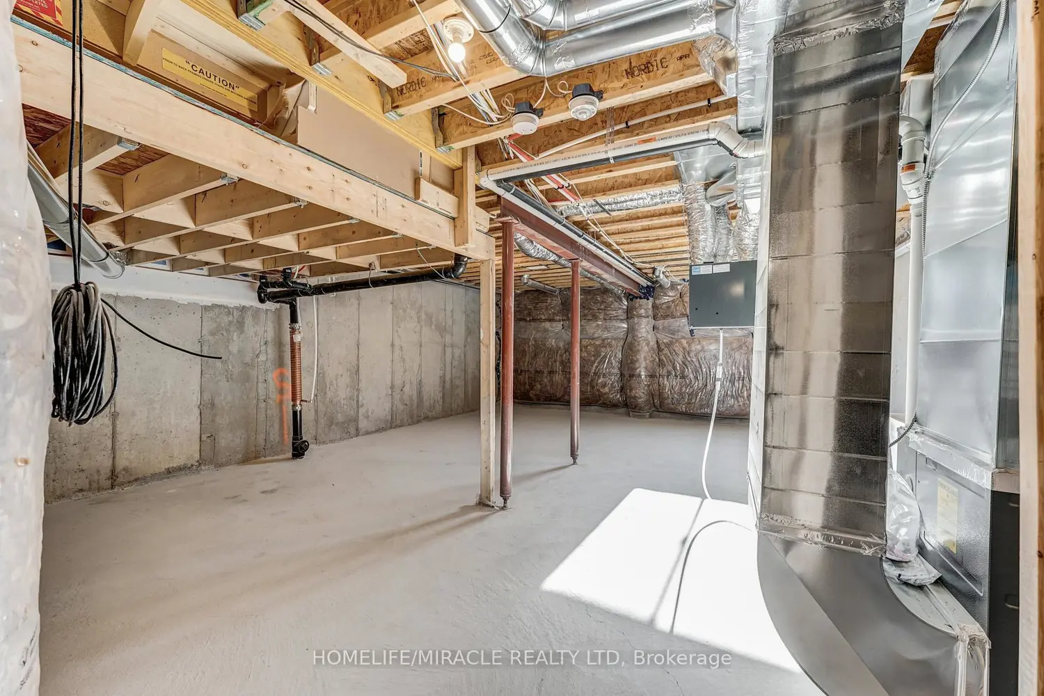 Additional image 19 of 117 Stocks Avenue