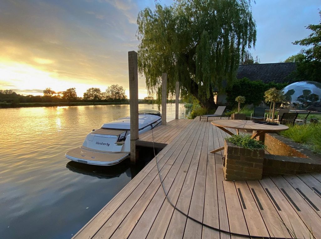 Additional image 15 of 7 bed country house to rentRiversdale, Bourne End, Buckinghamshire SL8