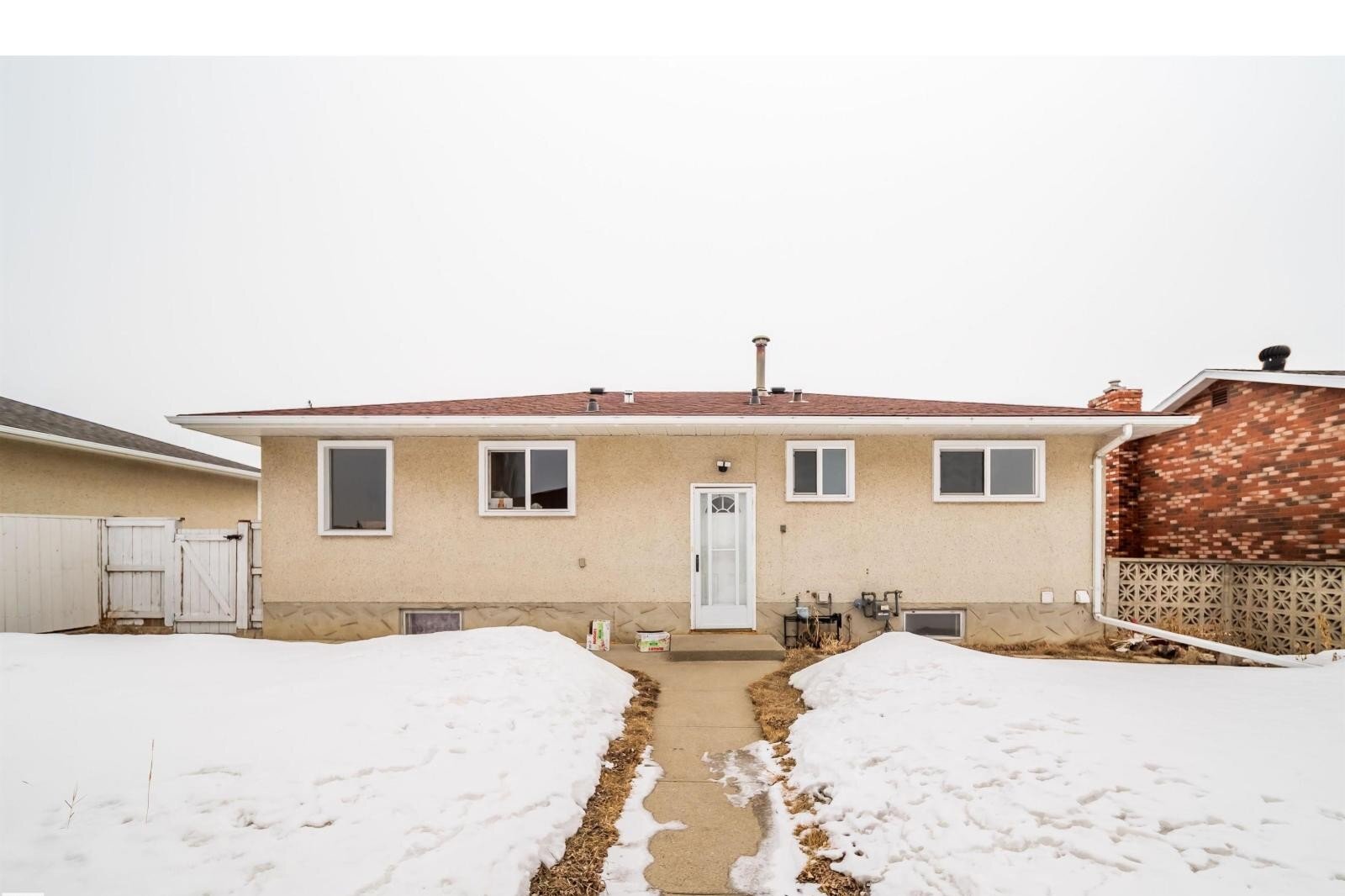 Additional image 8 of 7911 145 Avenue NW, Edmonton, AB, T5C2S8