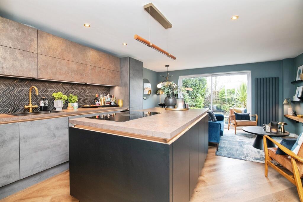 Additional image 18 of Horseshoe Crescent, Great Barr, Birmingham