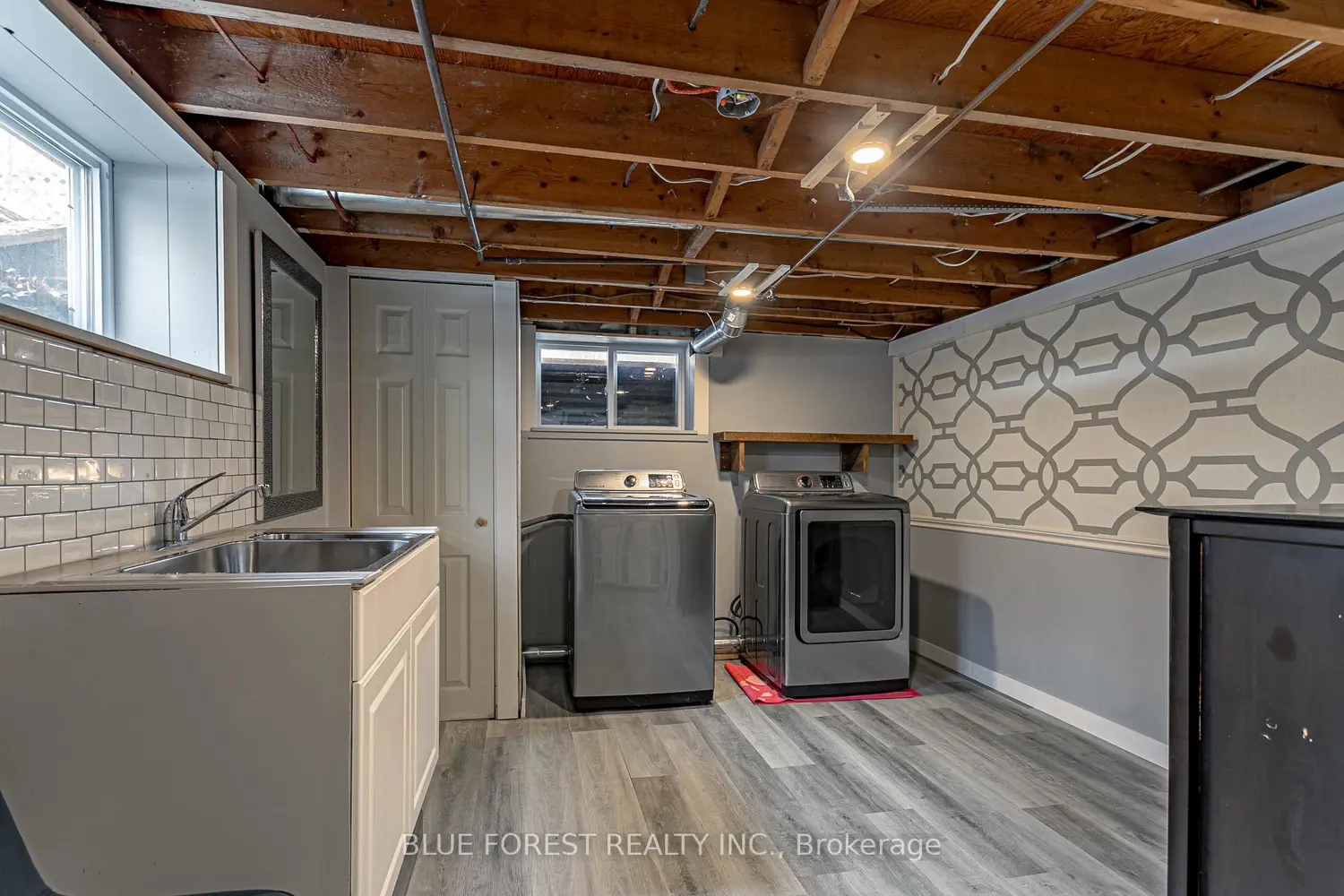 Additional image 13 of 9716 Lakeshore Road