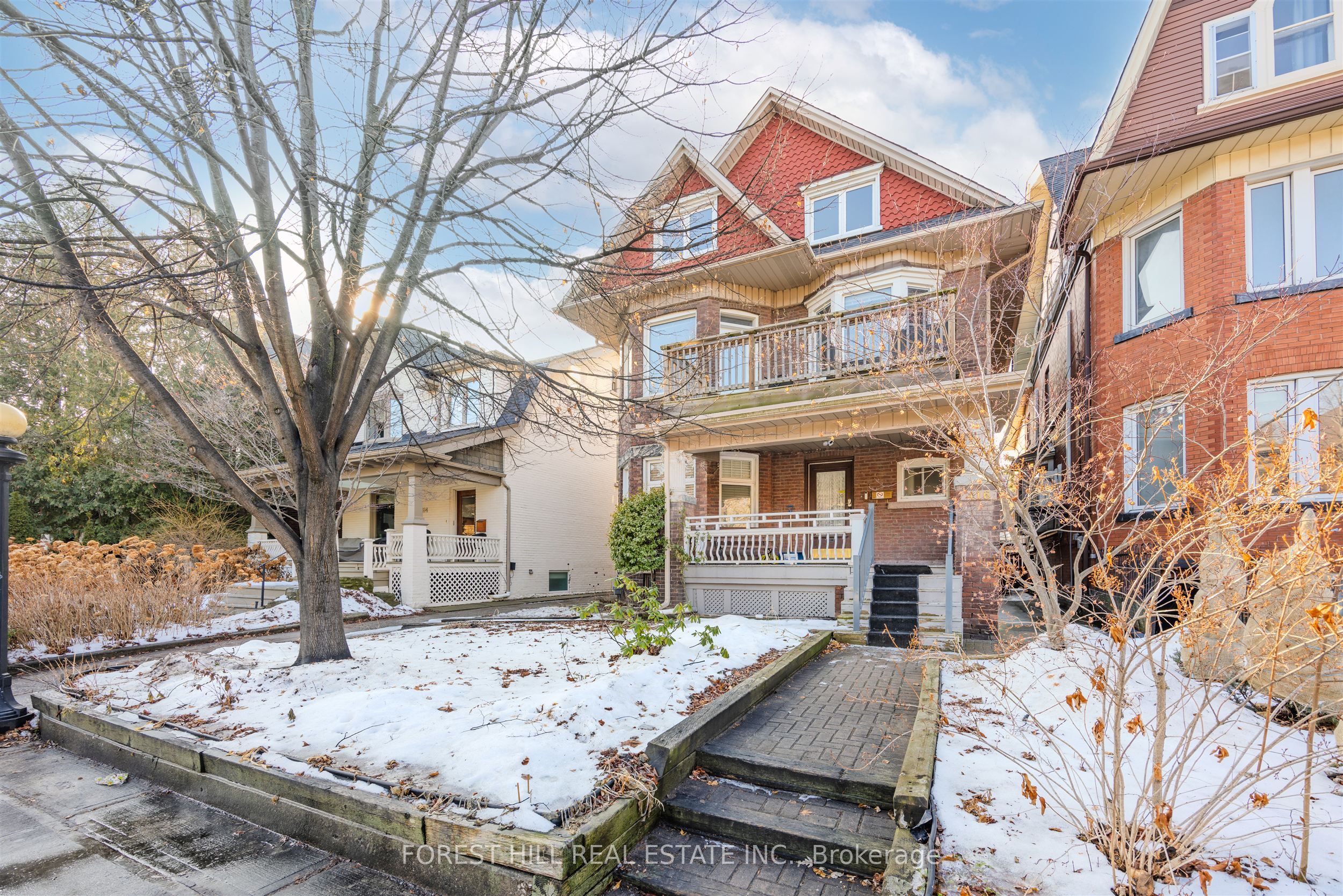 2nd Floor-416 Palmerston Boulevard, Toronto, ON, M6G 2N8