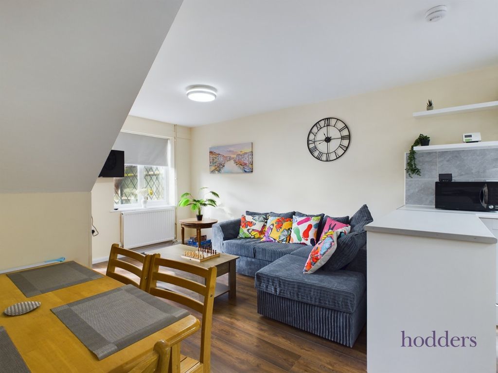Additional image 4 of 3 bed semi-detached house to rentRavenfield, Englefield Green, Surrey TW20