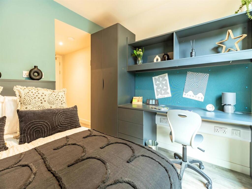 Additional image 6 of Birmingham | Student | September | B30