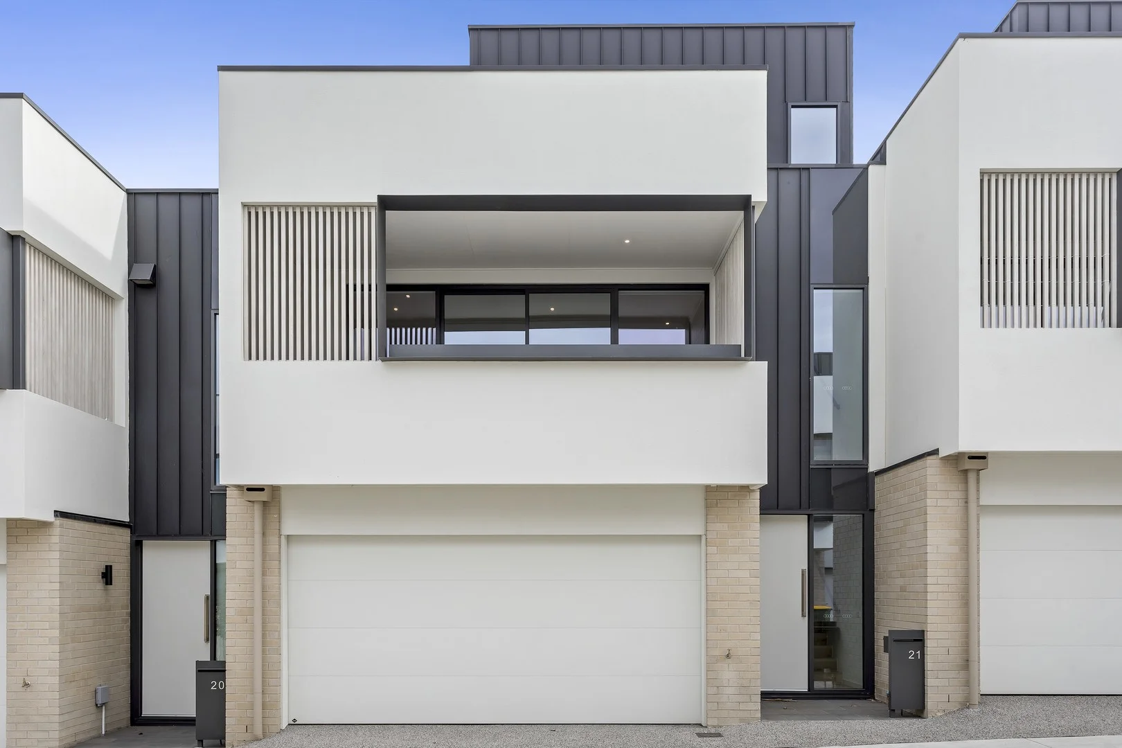 21/468 Middleborough Rd, Blackburn VIC 3130