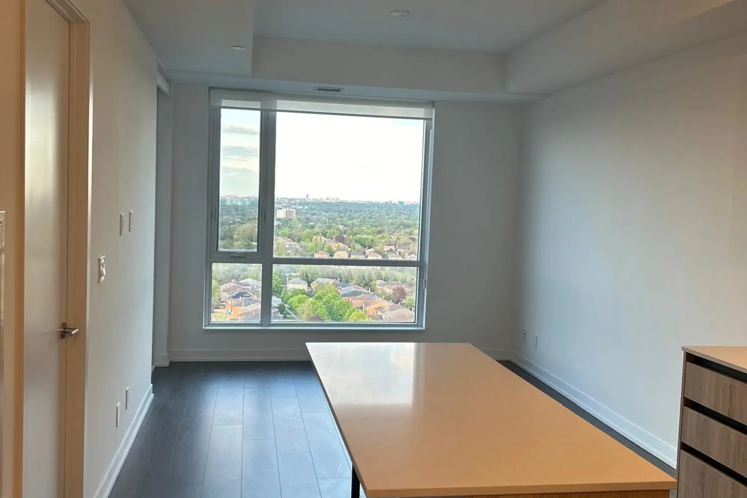 Additional image 5 of 7950 Bathurst Street 1807