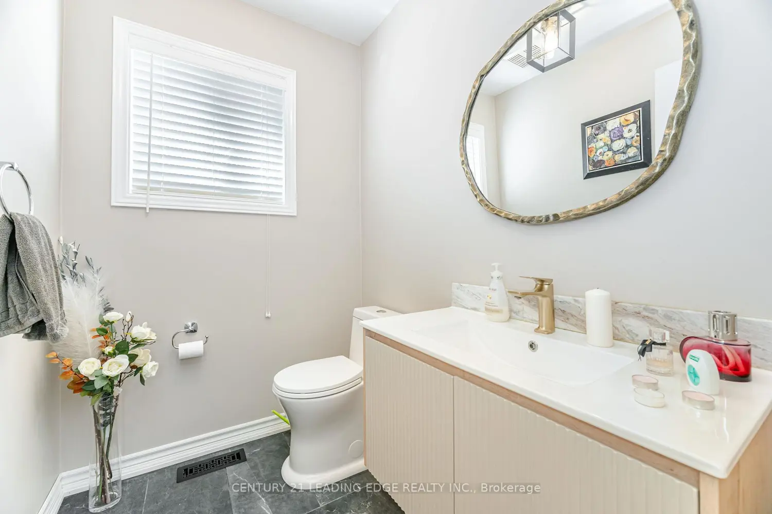 Additional image 10 of 344 Marble Place