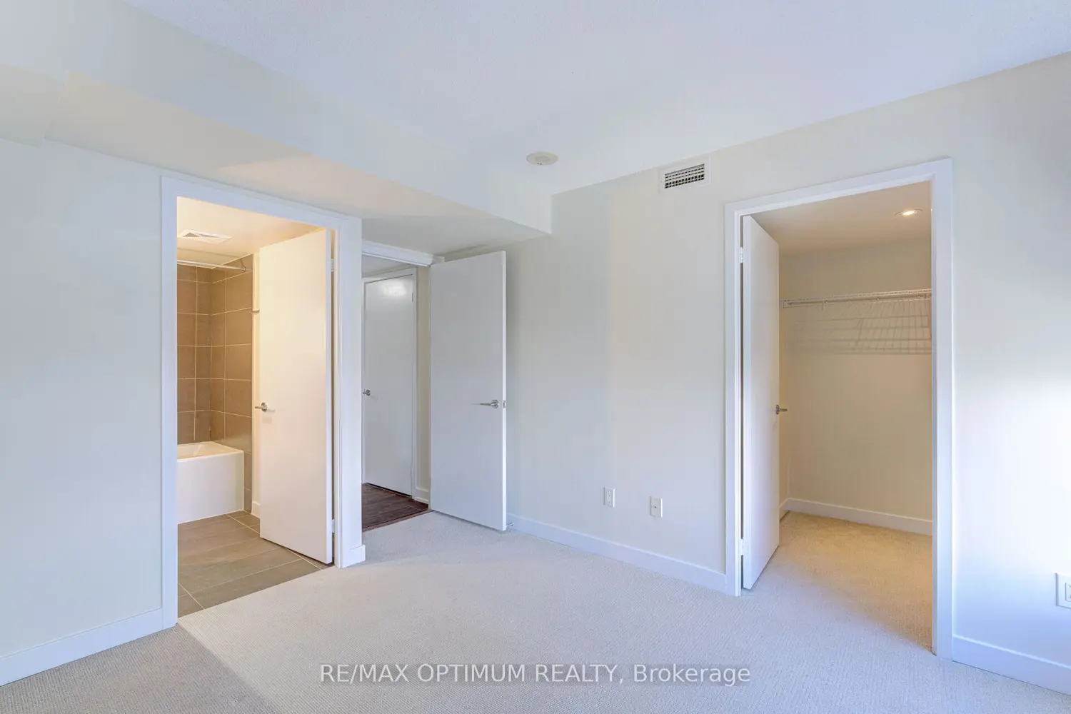 Additional image 7 of 121 Mcmahon Drive 1817