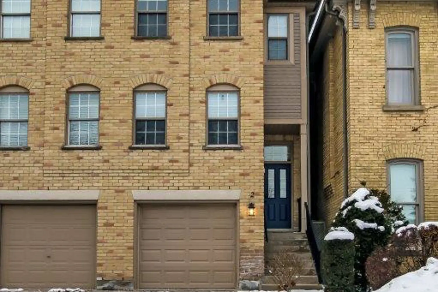 609 Colborne Street 2 photo 2