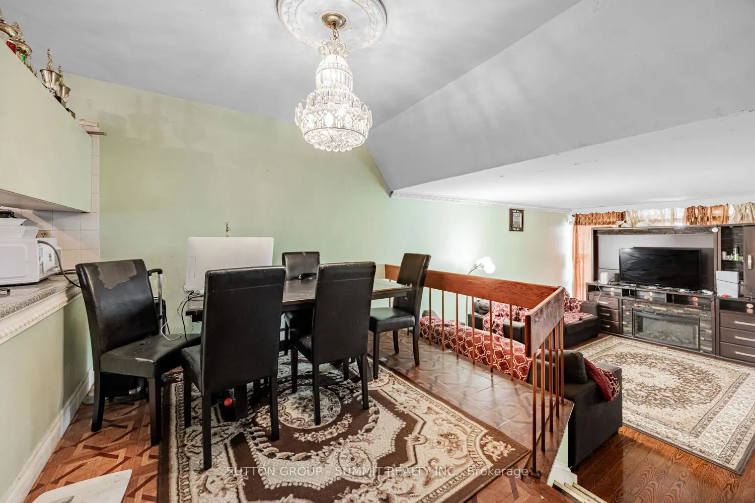 Additional image 12 of 2901 Jane Street 58