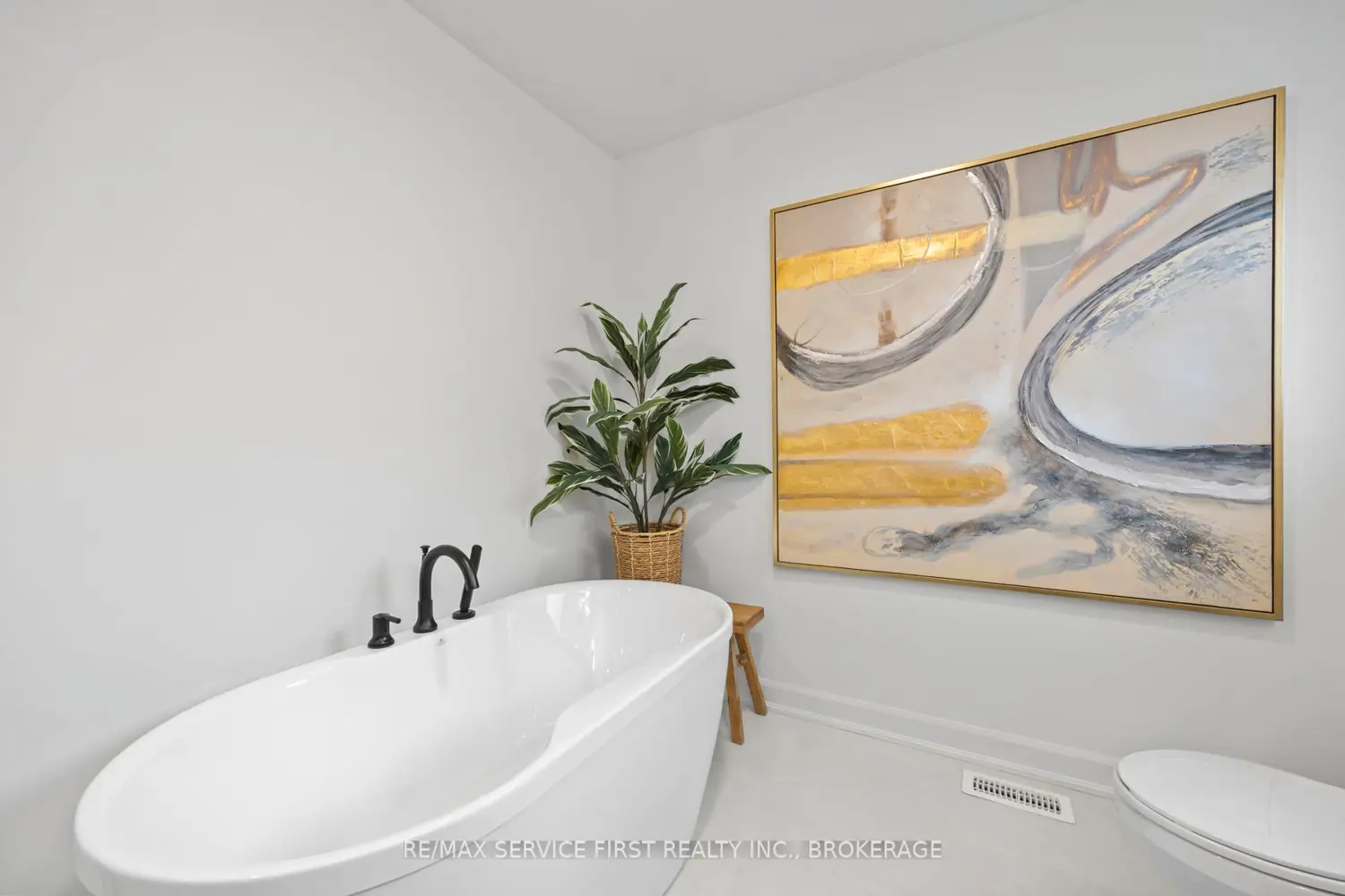 Additional image 14 of 1366 Woodfield Crescent