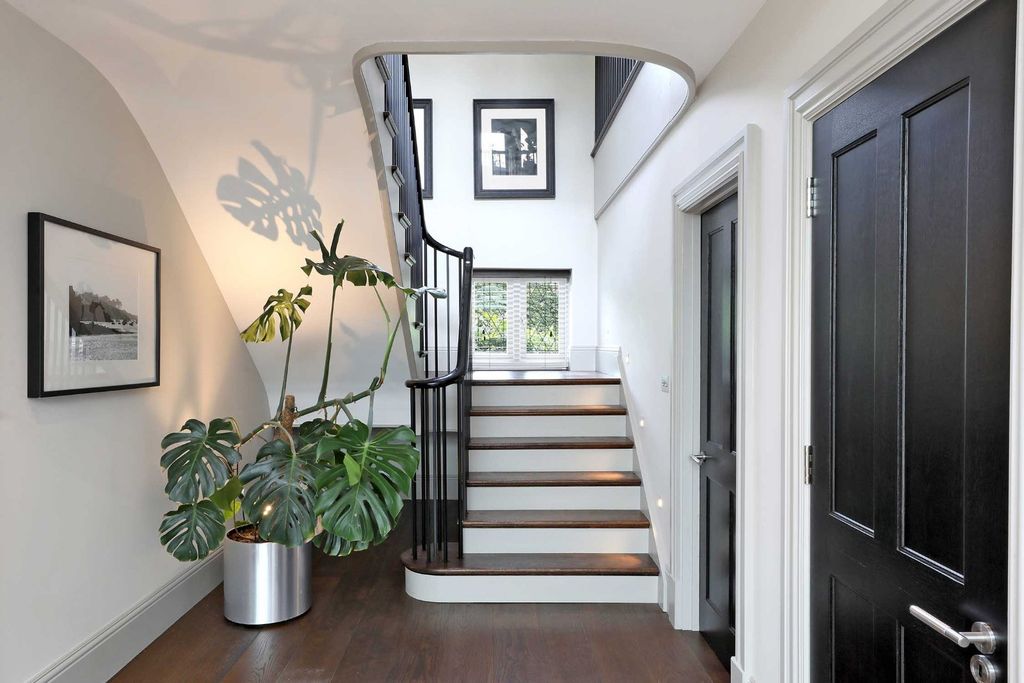 Additional image 14 of 7 bed country house to rentRiversdale, Bourne End, Buckinghamshire SL8