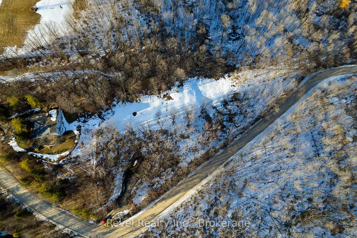 609669 12Th Side Road