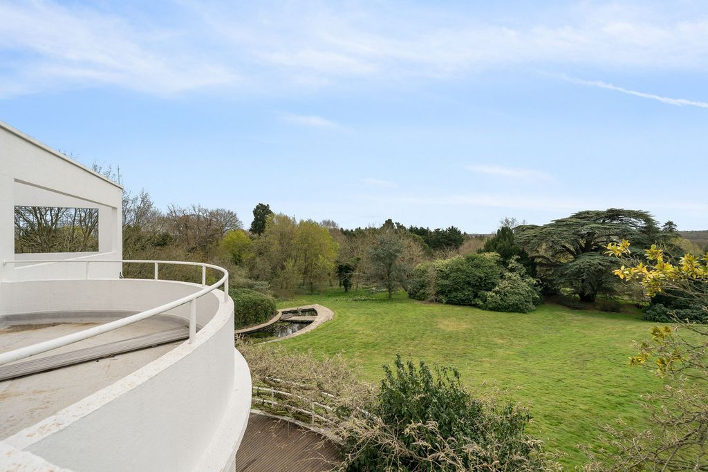 Additional image 30 of 6 bed country house to rentSt. Anns Hill Road, Chertsey KT16