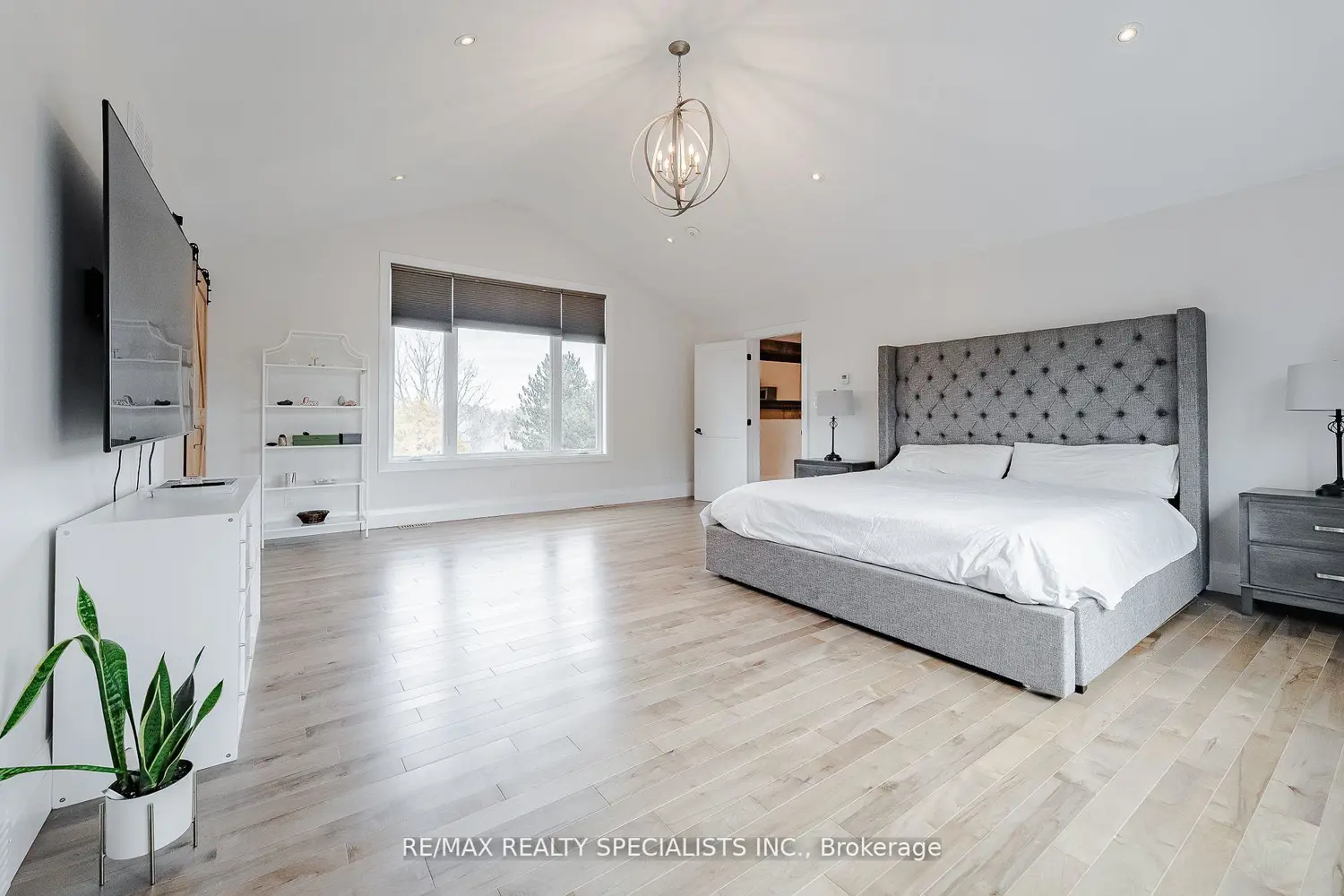 Additional image 10 of 157 Confederation Street