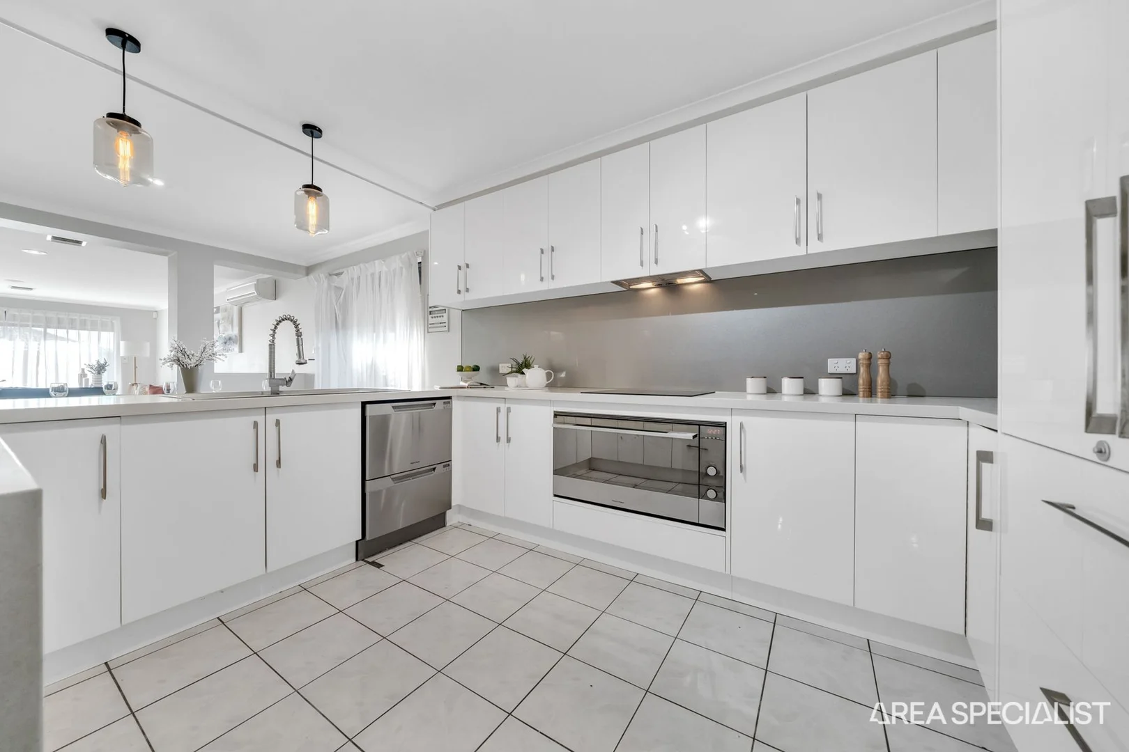 Additional image 11 of 5 Russell court, Brookfield VIC 3338
