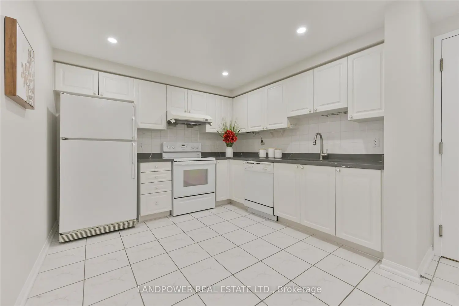 Additional image 12 of 28 Sommerset Way 1231