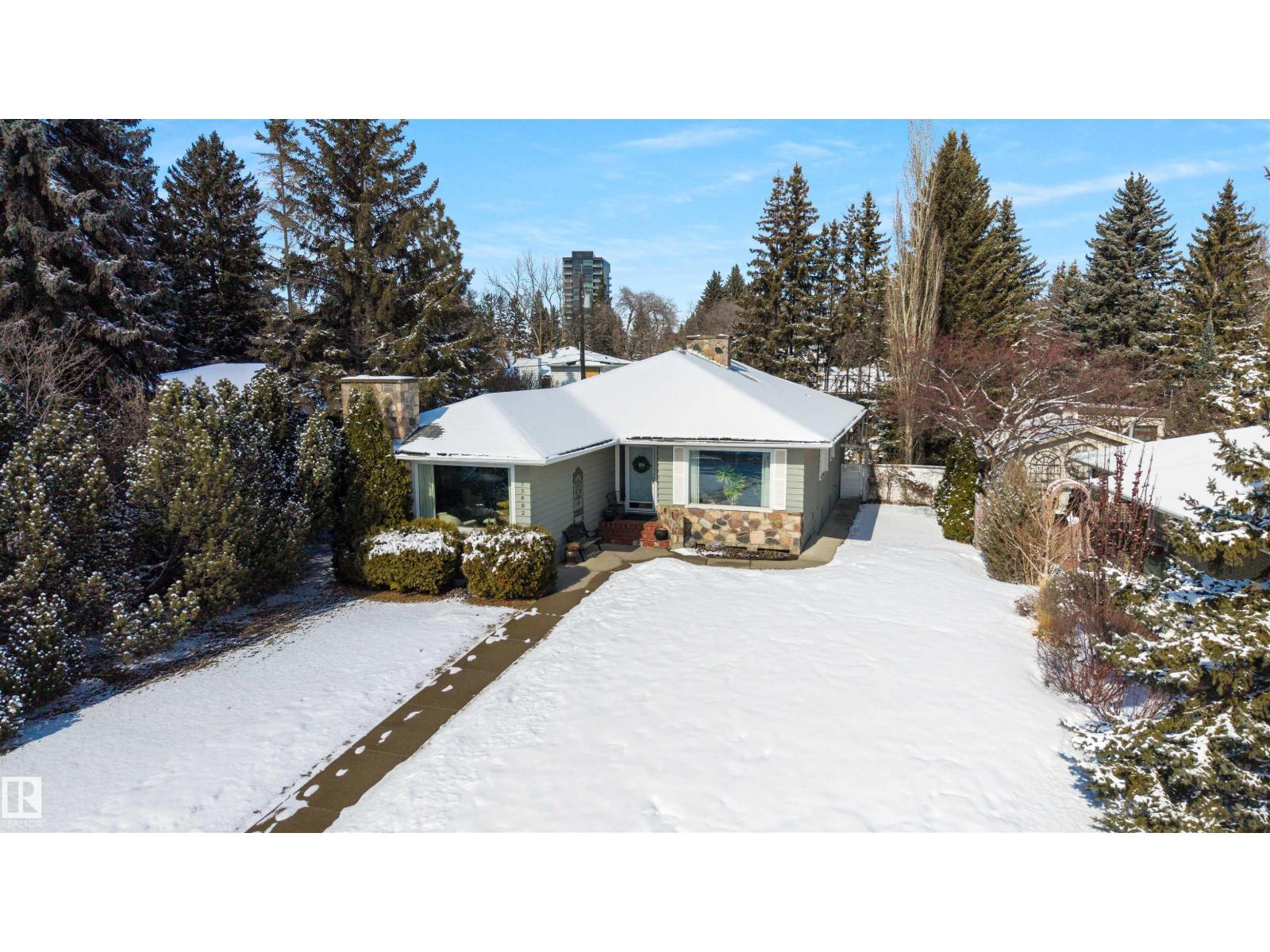 13882 Ravine Drive NW, Edmonton, AB, T5N3M1