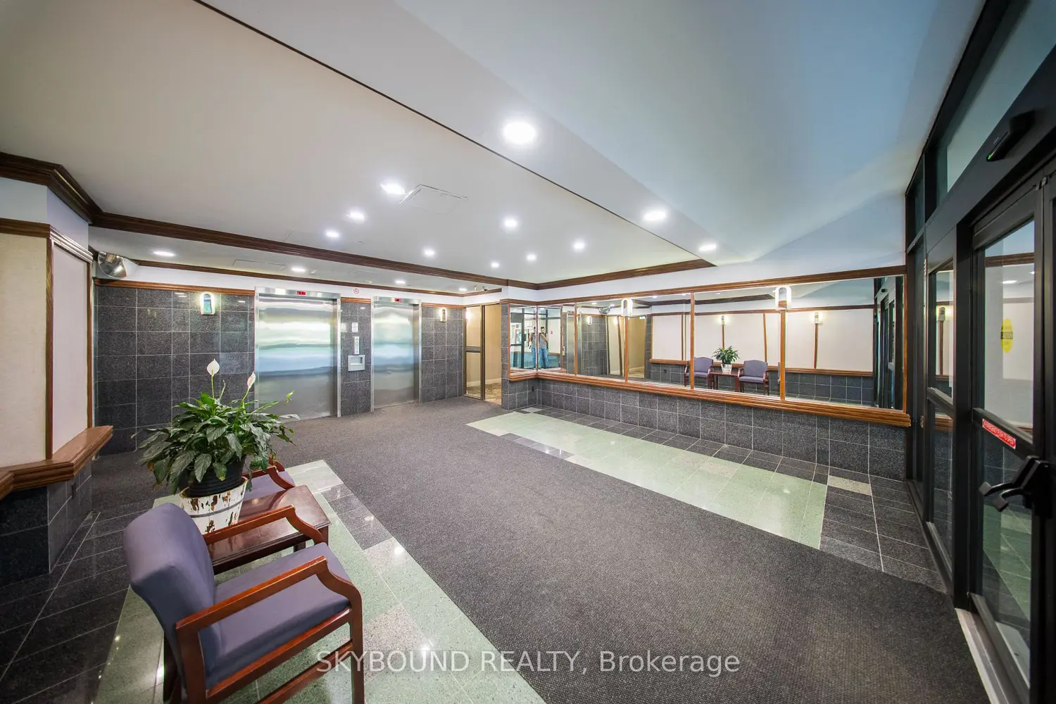 Additional image 3 of 355 Rathburn Road 1204