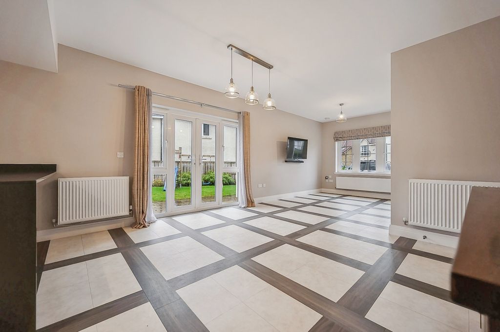Additional image 10 of 5 bed detached house to rentDalgleish Drive, Bearsden, Glasgow G61