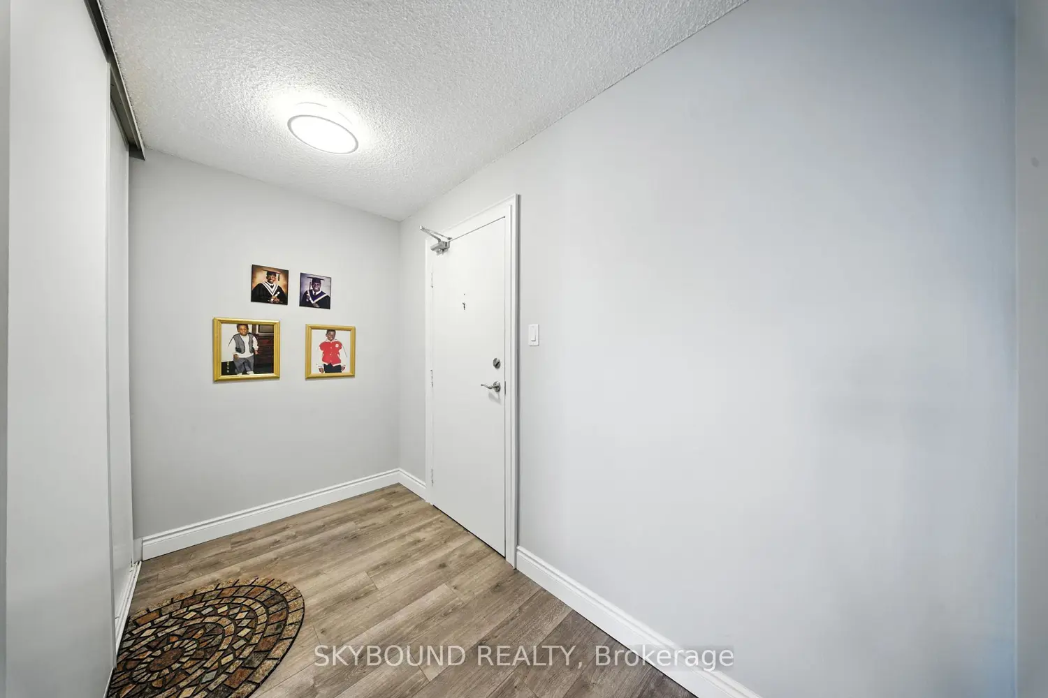 Additional image 5 of 355 Rathburn Road 1204