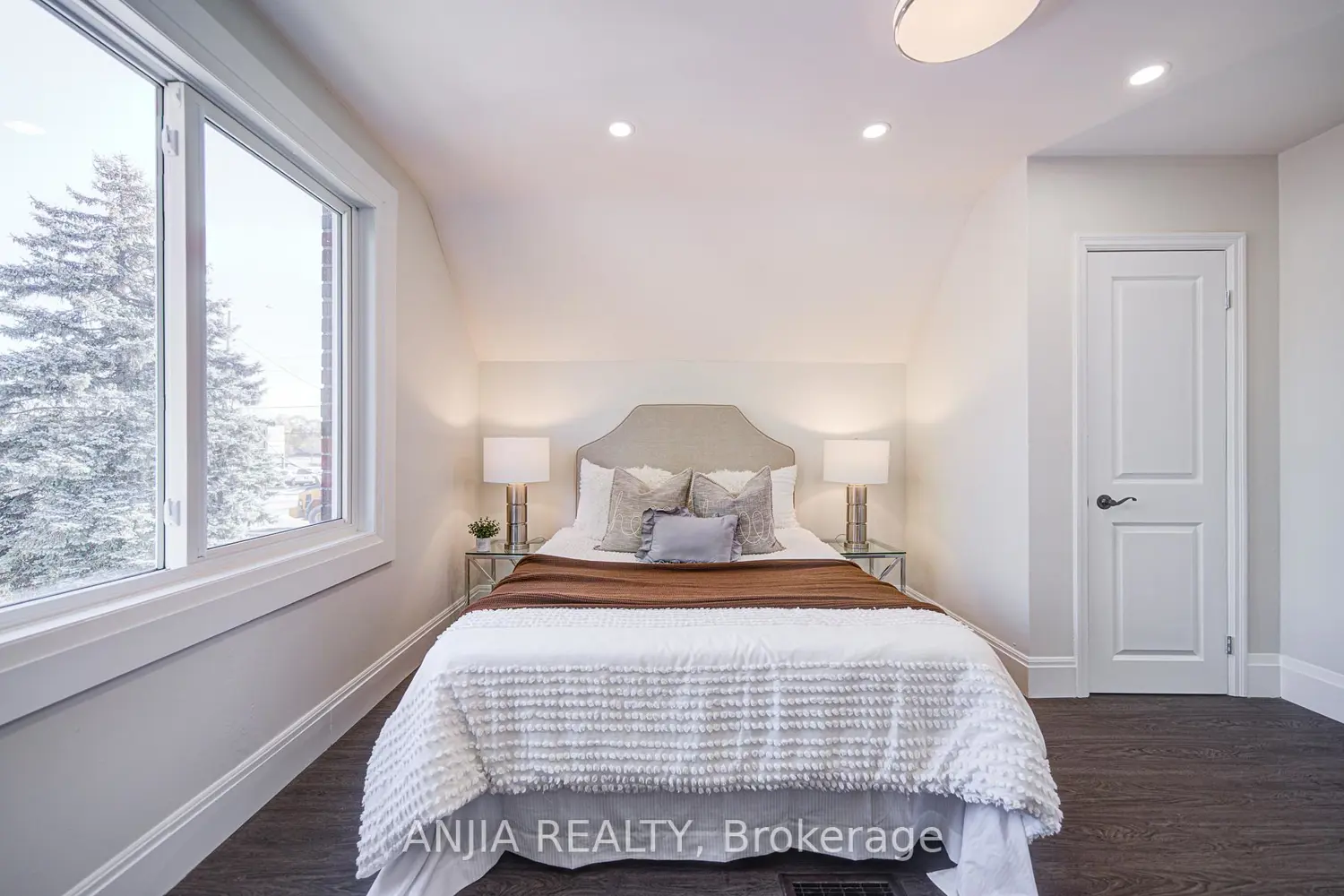 Additional image 14 of 1574 Hwy 2 Road