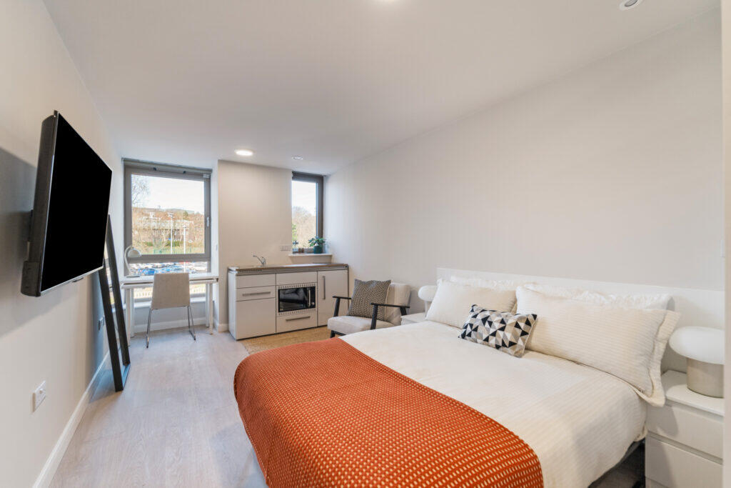 Southgate , Selly Oak, Birmingham , B29 7BH