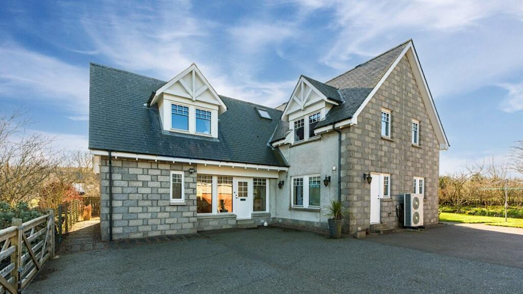 Grianan Auchlunies, Blairs, Aberdeen, Aberdeenshire, AB12