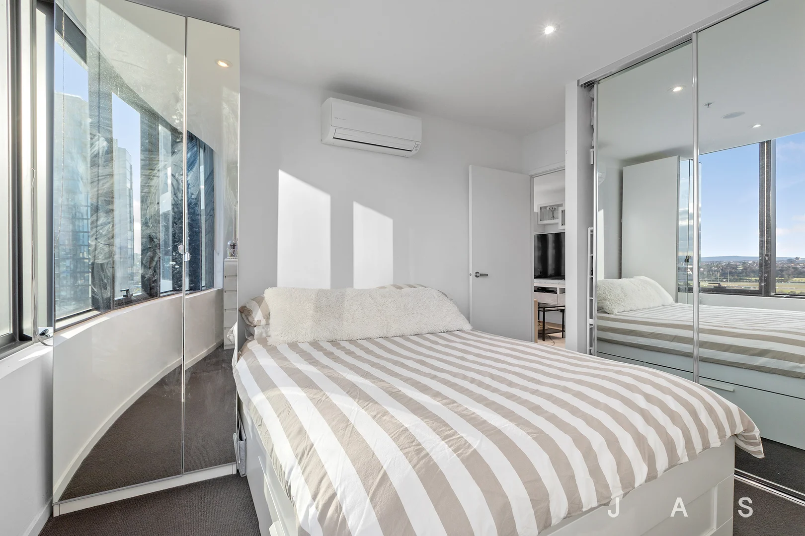 Additional image 3 of 1406/8 Hallenstein Street, Footscray VIC 3011