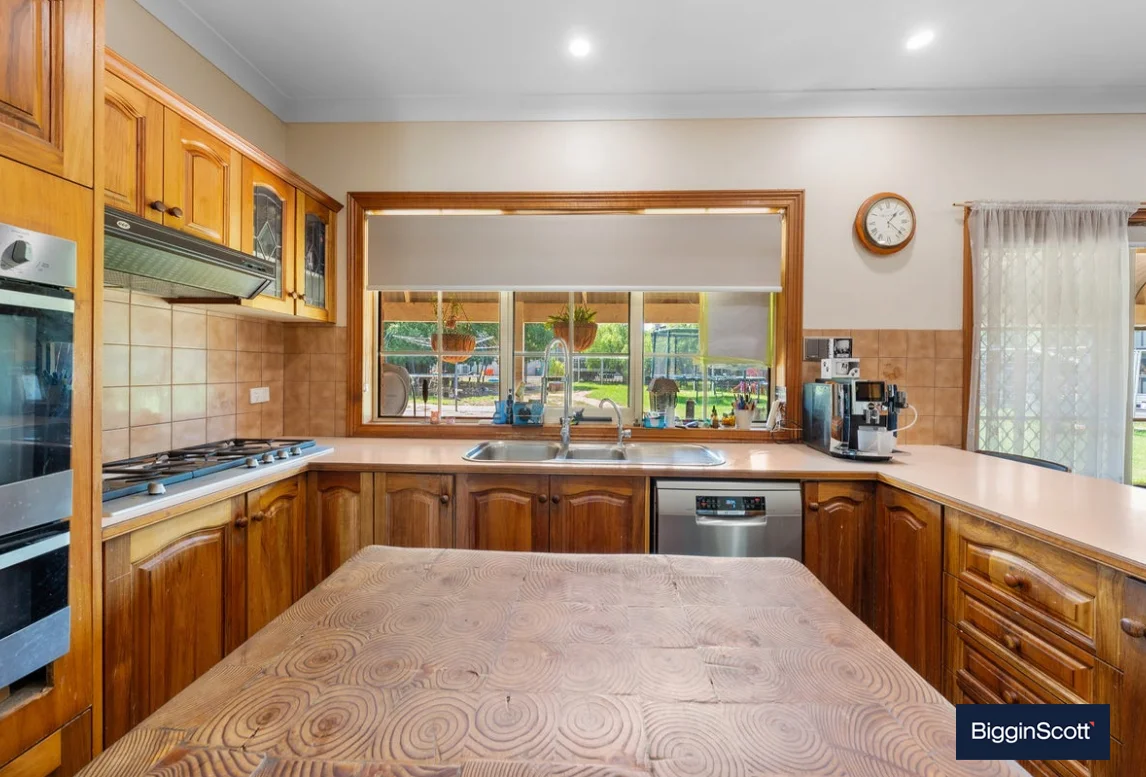Additional image 12 of 120 Valleyside Drive, Lovely Banks VIC 3213