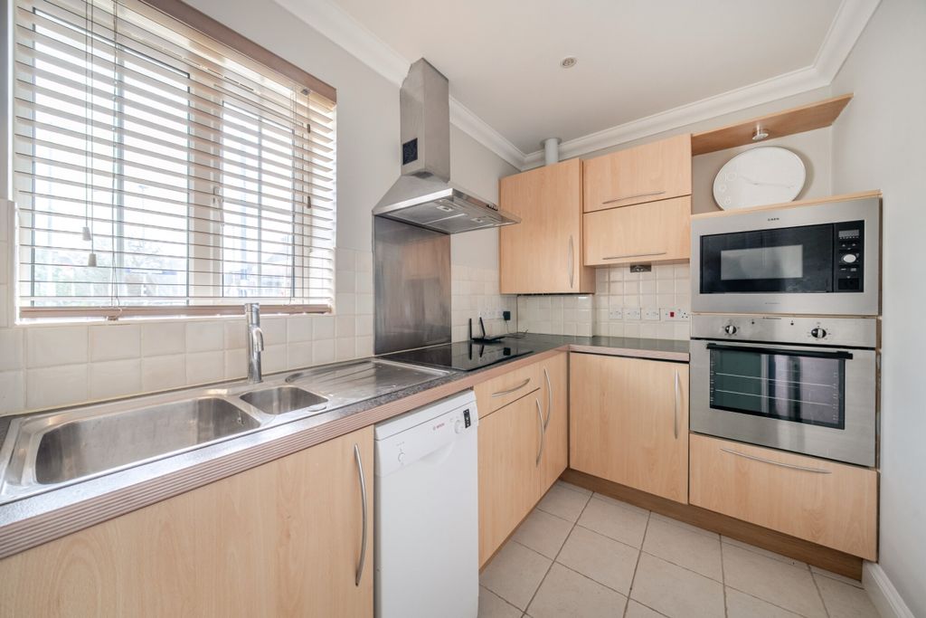Additional image 2 of 1 bed terraced house to rentEden Place, Sunningdale, Ascot SL5