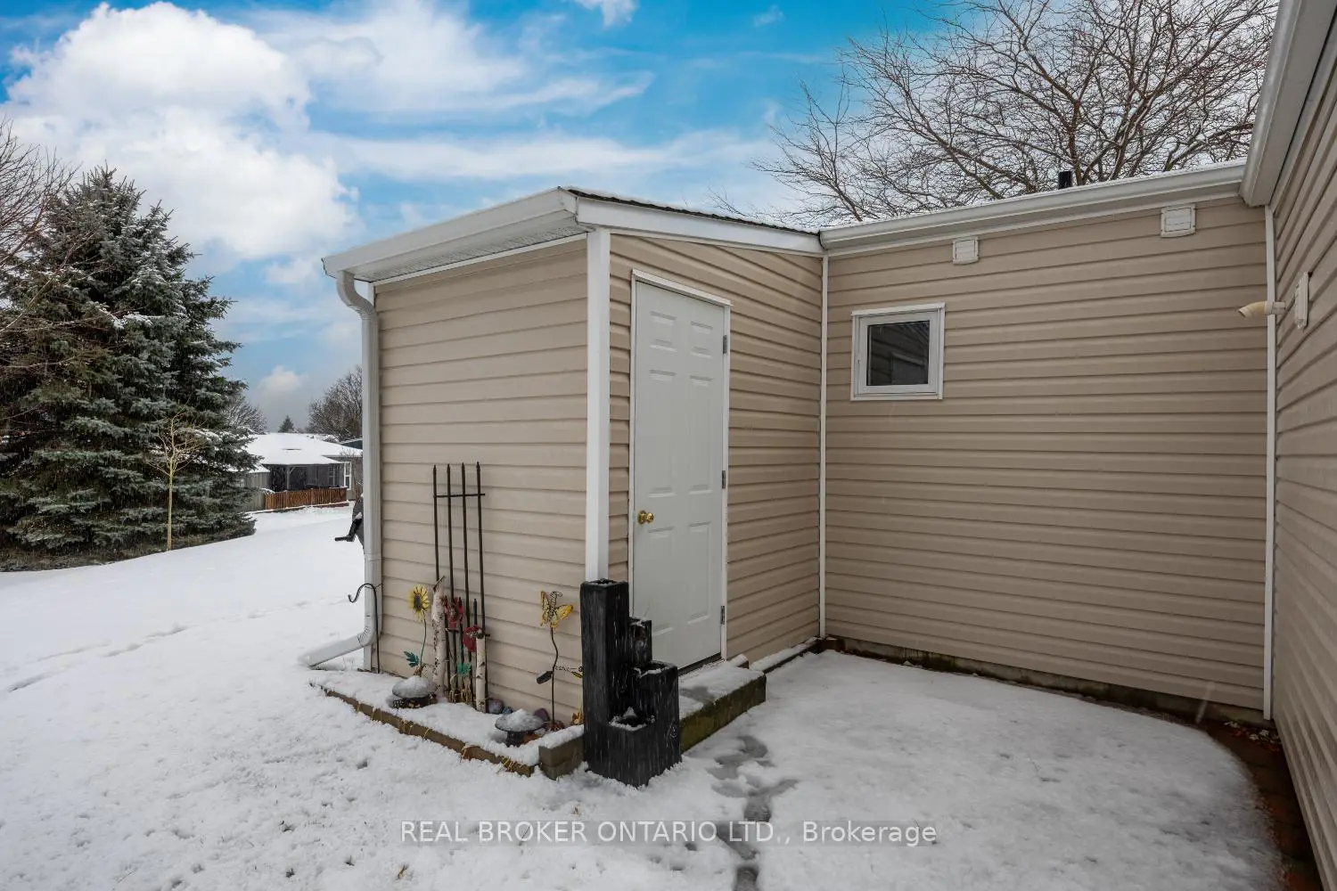 Additional image 18 of 22 Champlain Court