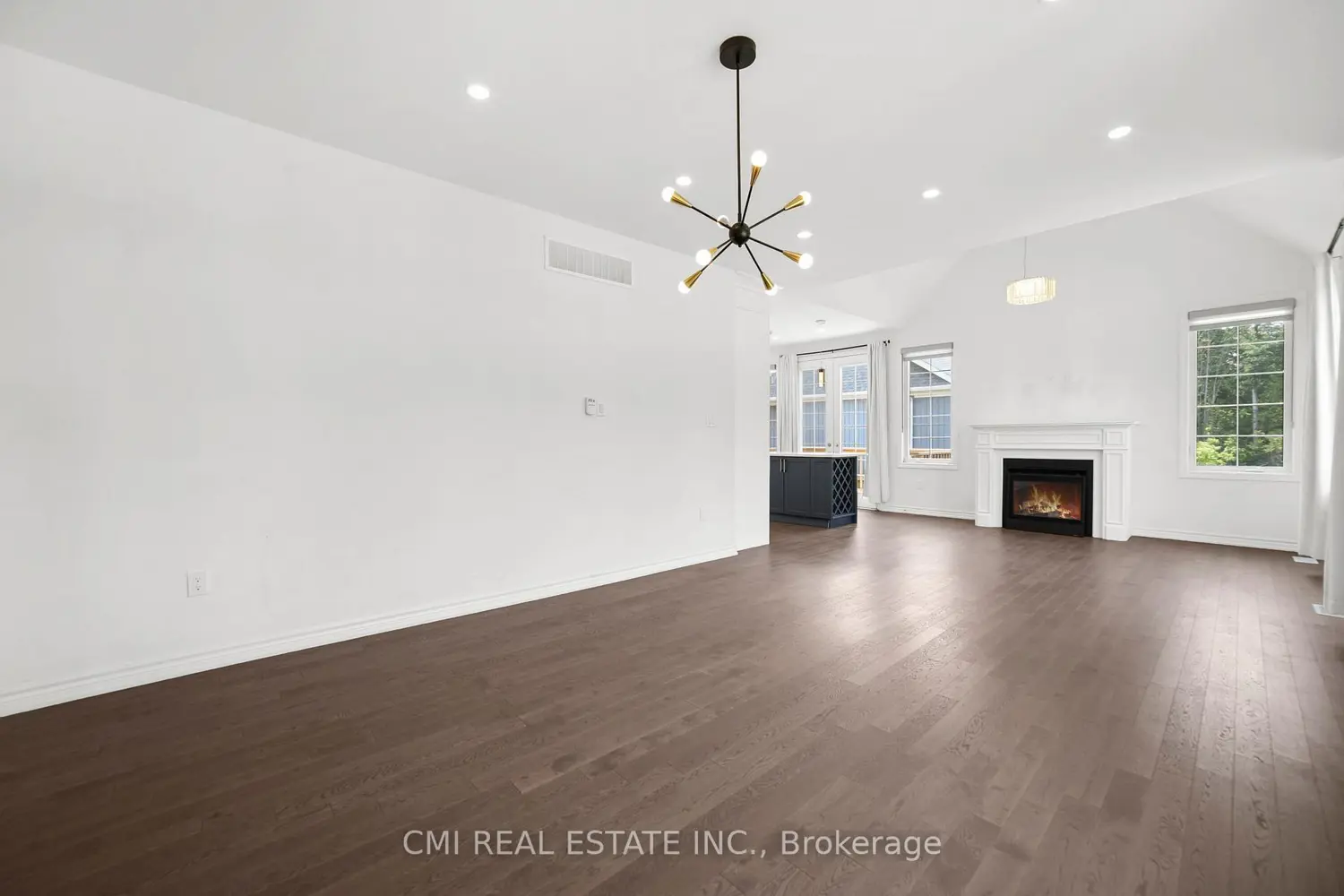 Additional image 7 of 3205 Mosley Street