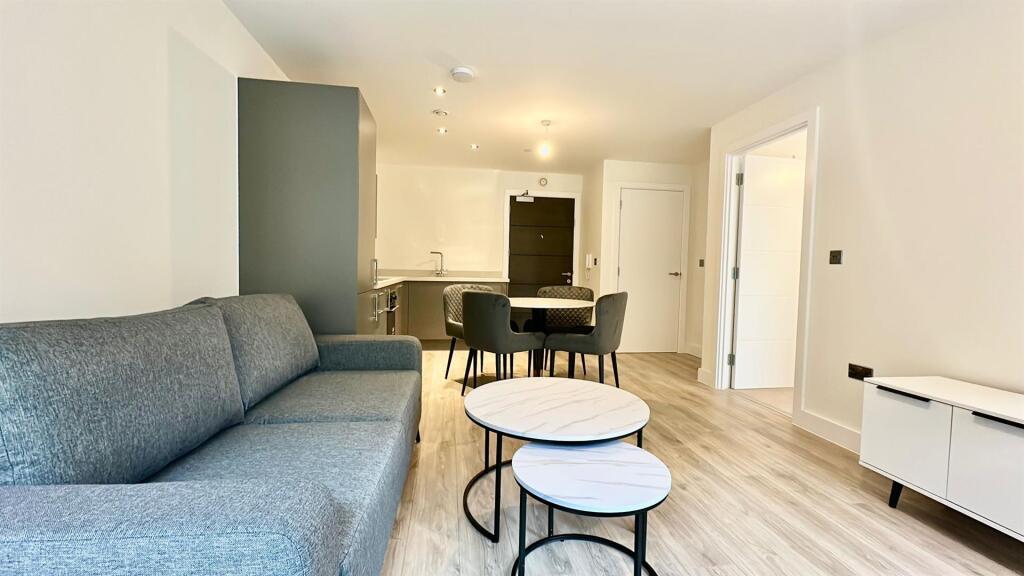 BRAND NEW APARTMENT- Boulevard Plaza, Birmingham, B5