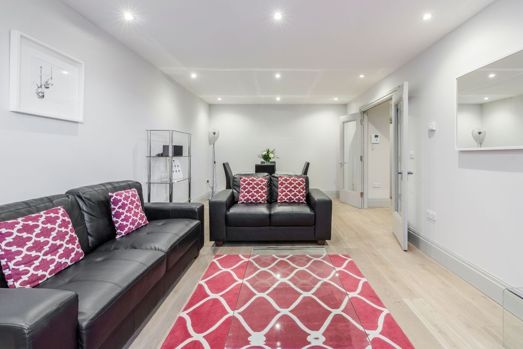 Additional image 7 of 2 bed flat to rentThe Quadrant, Richmond TW9