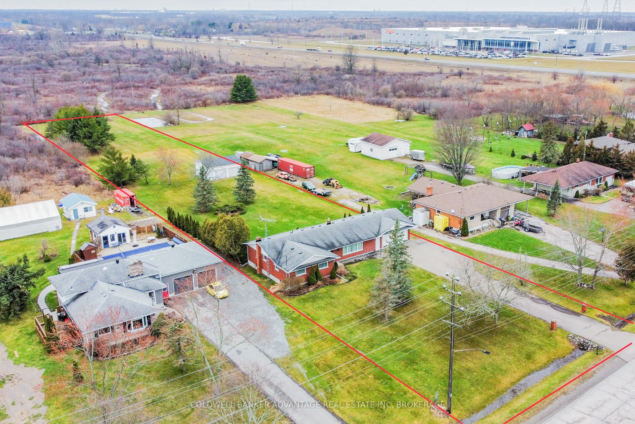 Additional image 2 of 377 Silverthorn Crescent, Welland, ON, L3B 5N4