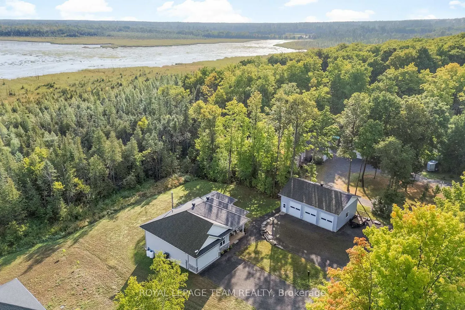 Additional image 19 of 44 Morning Flight Court