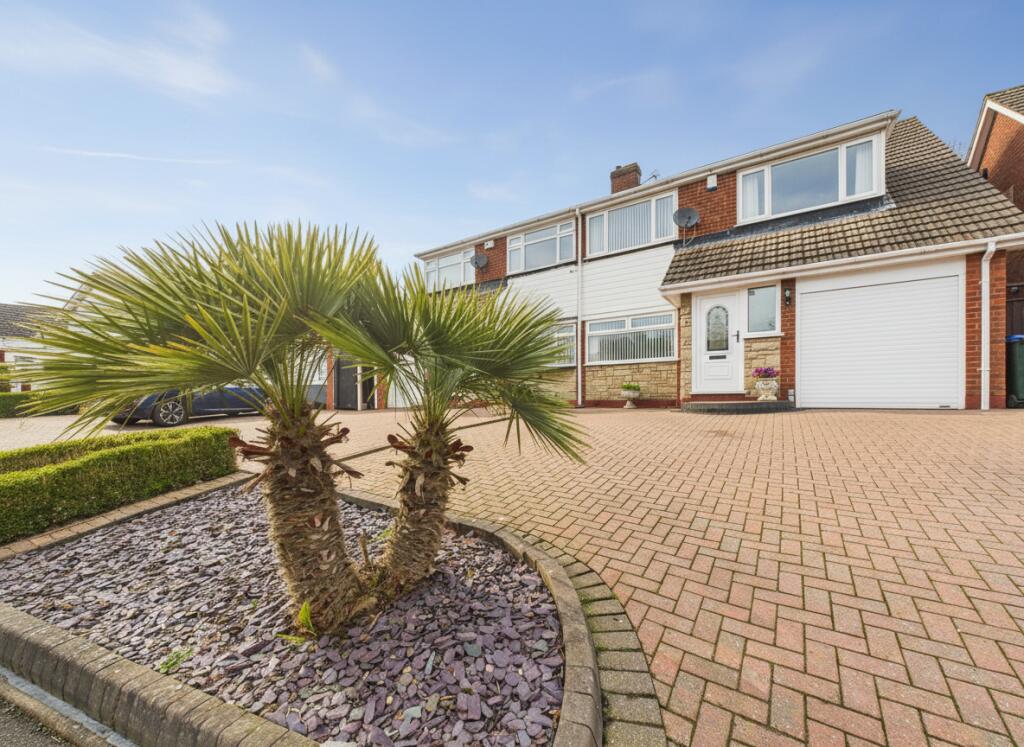 Longleat, Great Barr, Birmingham, B43