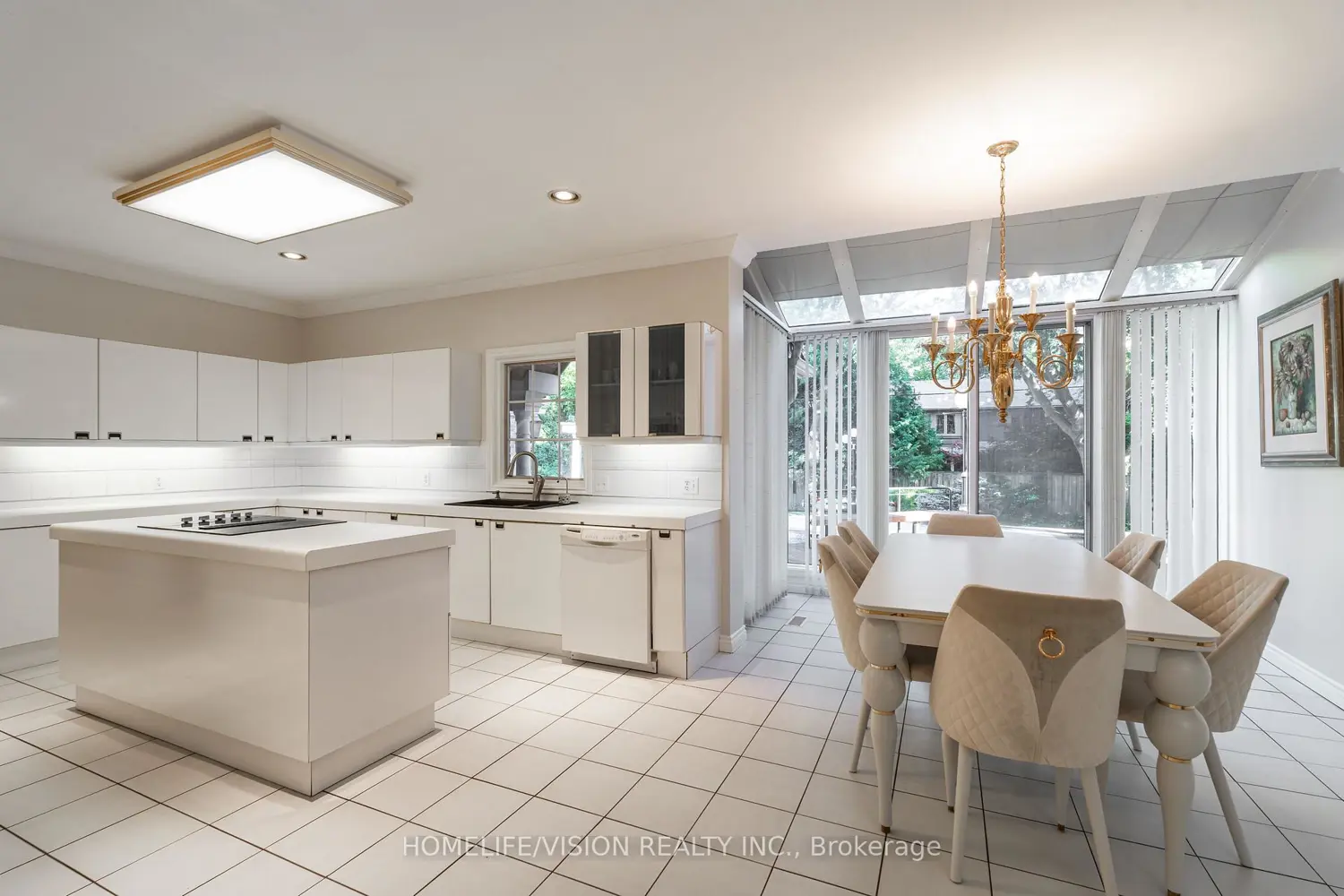 Additional image 9 of 15 Daffodil Avenue