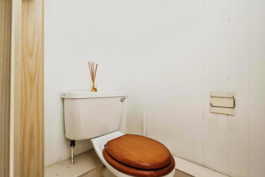 Additional image 11 of Warwards Lane, Birmingham, B29