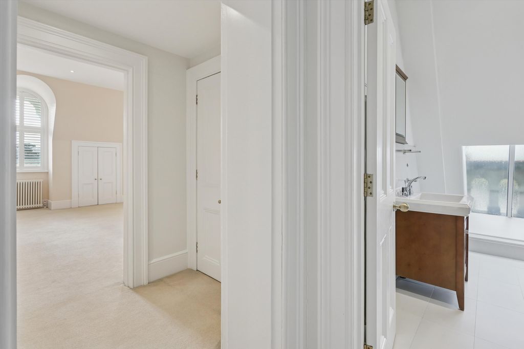 Additional image 14 of 3 bed flat to rentThe Mansion, Cobham Park, Cobham, Surrey KT11