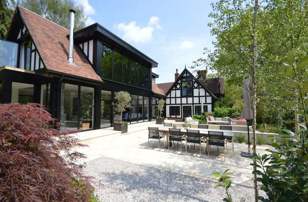 Additional image 9 of 7 bed country house to rentRiversdale, Bourne End, Buckinghamshire SL8