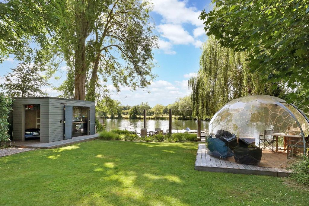 Additional image 34 of 7 bed country house to rentRiversdale, Bourne End, Buckinghamshire SL8